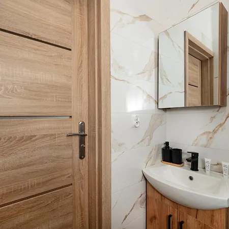 Zielna Comfort By Bookinghost Lejlighed