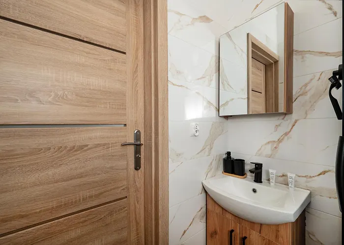 Zielna Comfort By Bookinghost Апартаменти